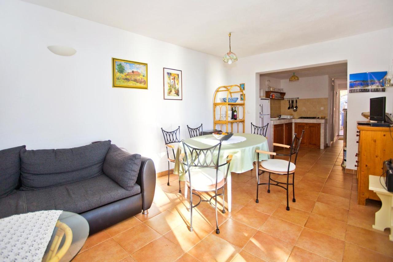 Seaside Secluded Apartments Cove Tvrdni Dolac, Hvar - 4008 Gdinj Kültér fotó